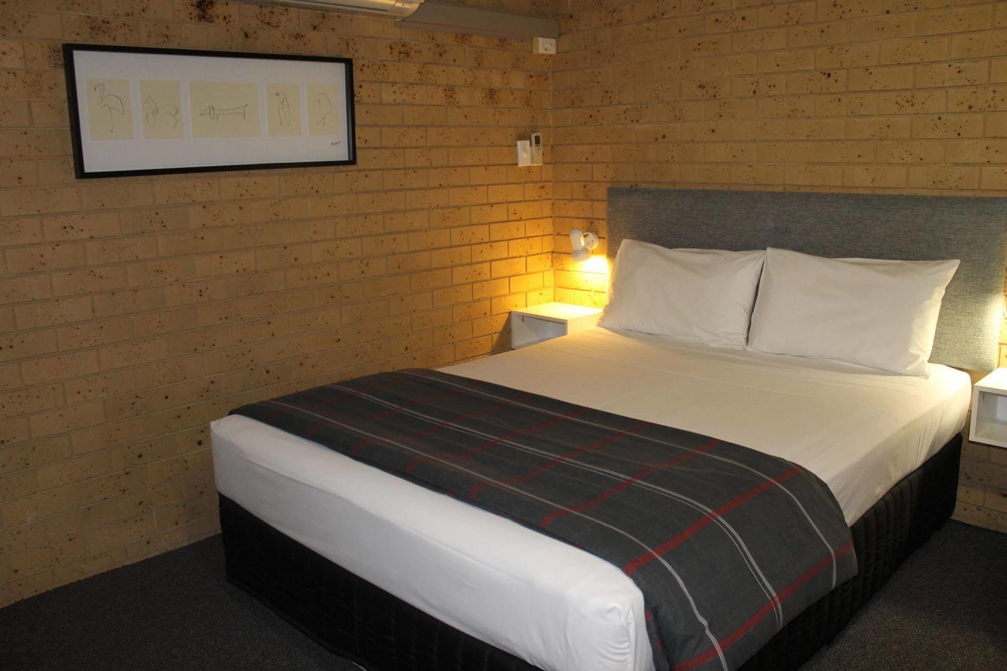 Coast Inn Motel Балина Екстериор снимка