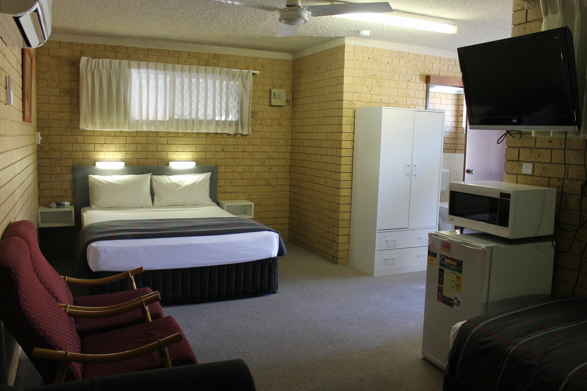 Coast Inn Motel Балина Екстериор снимка