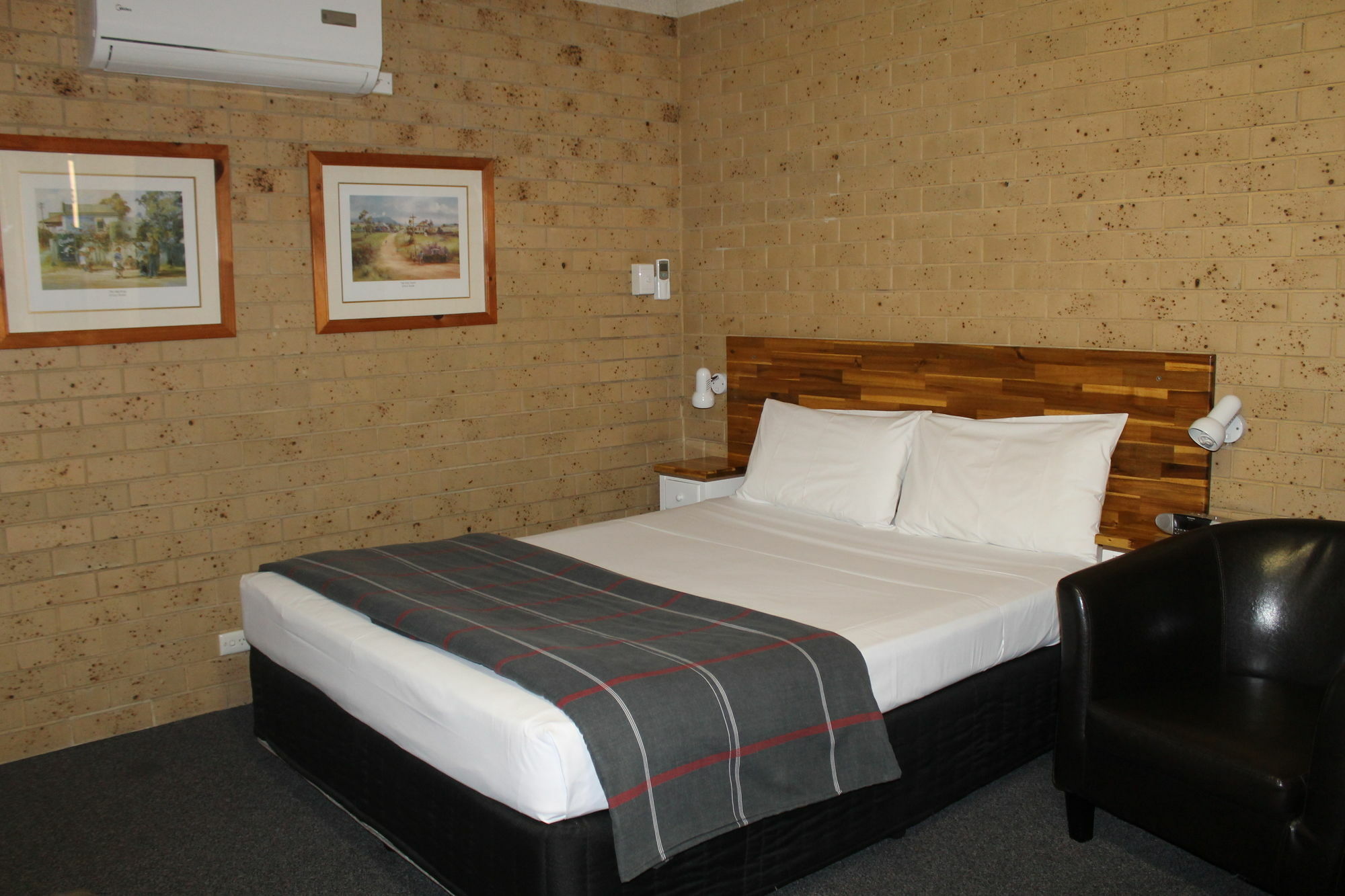Coast Inn Motel Балина Екстериор снимка